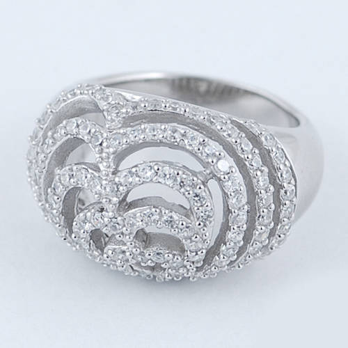 Inel din argint 925 decorat cu zircon alb