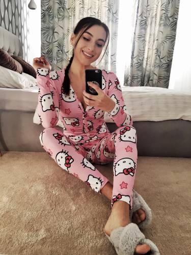 Plague controller image Pijama dama tip salopeta Hello Kitty — Euforia-Mall.ro