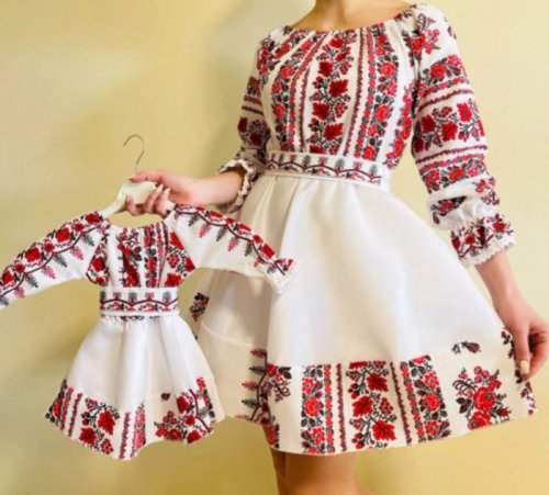 Set rochii stilizate traditional mama si fiica 74