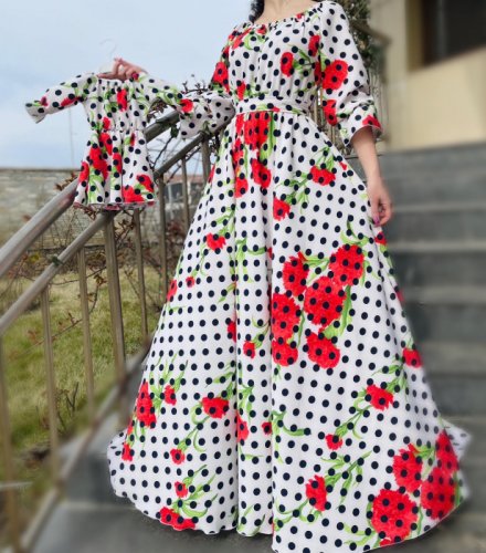 Set rochii stilizate traditional mama si fiica 76
