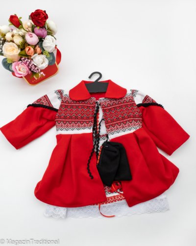 Costum traditional fetita - palton rochita fota batic si botosei 3