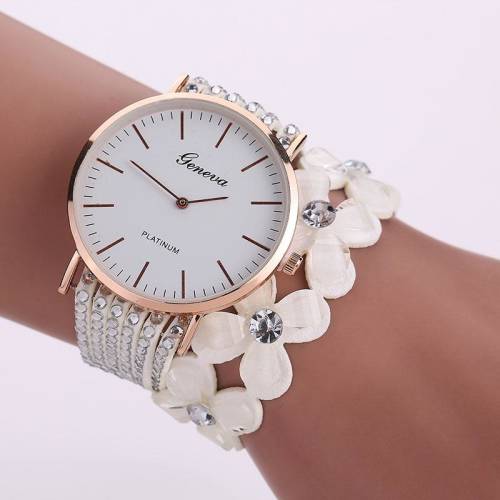 Neer Ceas modern, de timp liber, pentru femei, un ceas de mana cu quartz si bratara cu cristale de diamant