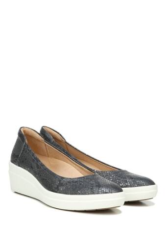 Incaltaminte femei naturalizer sam wedge slip-on shoe - wide width available pewter