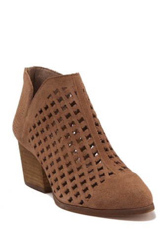 Incaltaminte femei vince camuto neeja suede perforated ankle bootie brown moss
