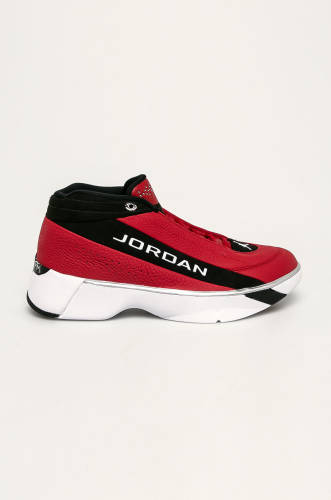 Jordan - pantofi team showcase