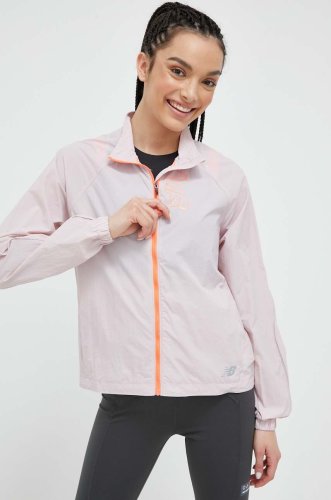 New balance jachetă de alergare printed impact run light pack culoarea roz, de tranzitie, oversize