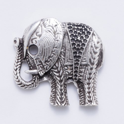 Brosa din zamac cu forma de elefant, simbol al abundentei